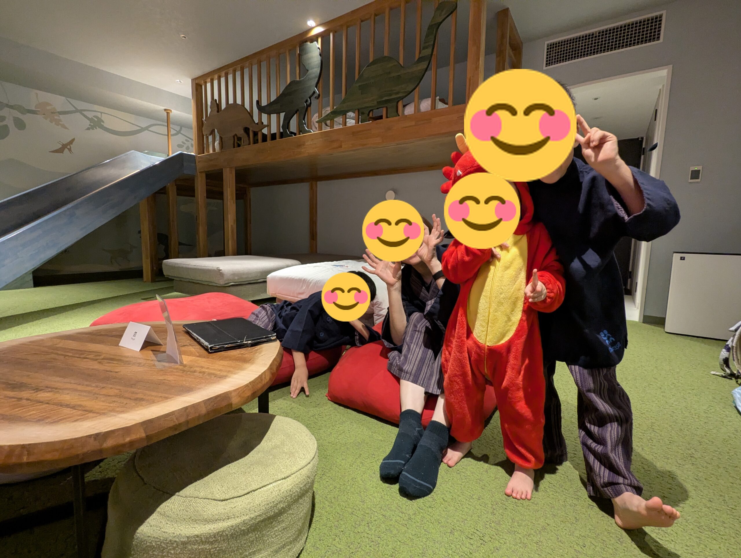 The358 SORA恐竜の部屋、滑り台とロフトベッド