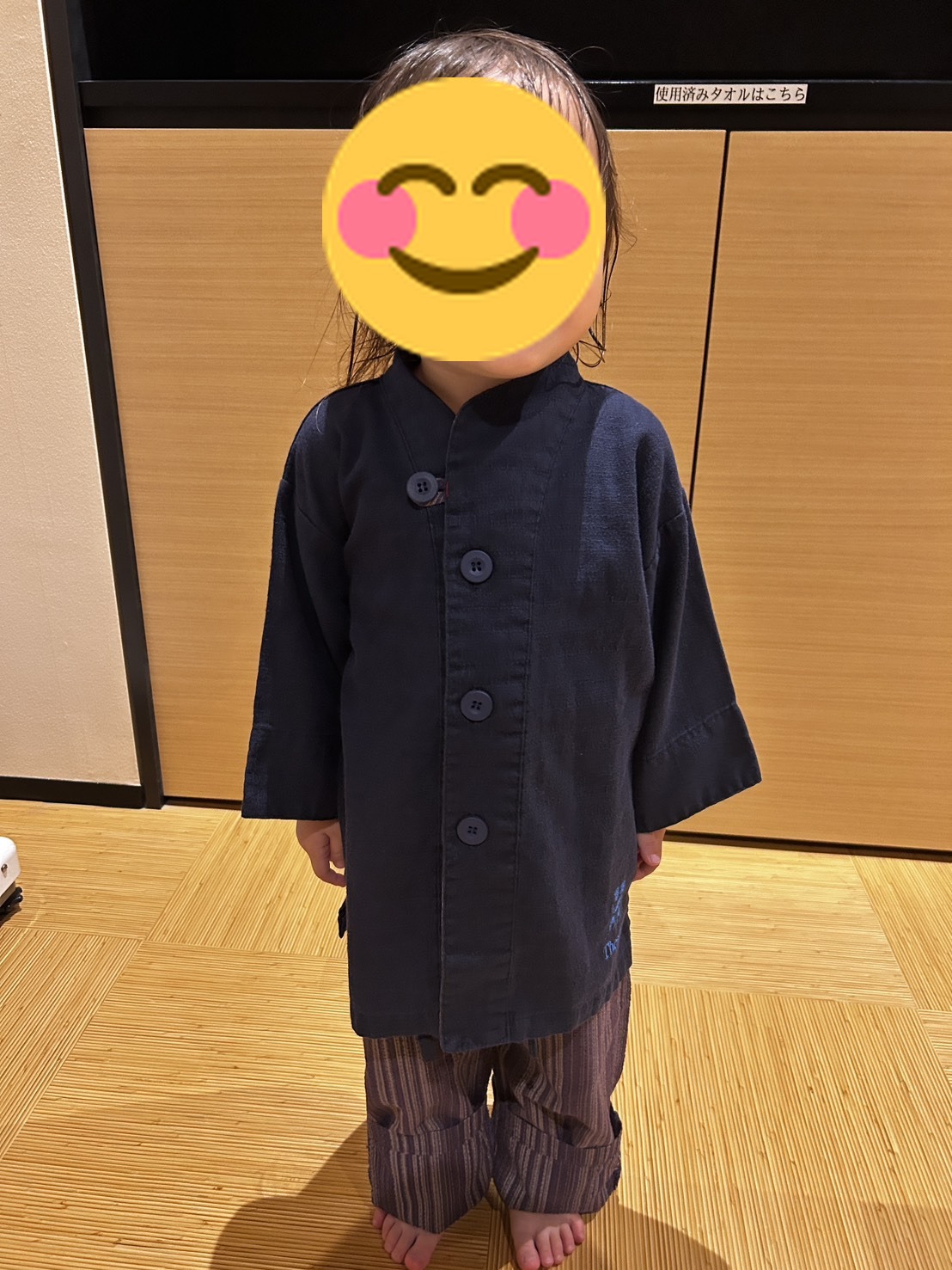 大浴場のあと甚平に着替えた様子